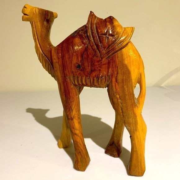 Hand carved wooden North African Camel - Picture 2 of 6